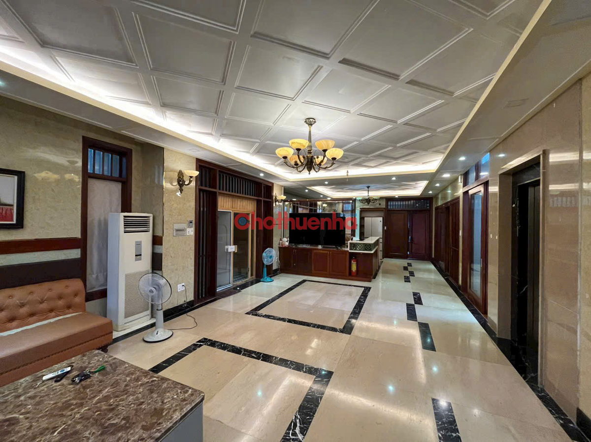 CHO THUÊ BIỆT THỰ SADECO VEN SÔNG ĐỐI DIỆN RMIT – 225M², HỒ BƠI RIÊNG, CÓ THANG MÁY