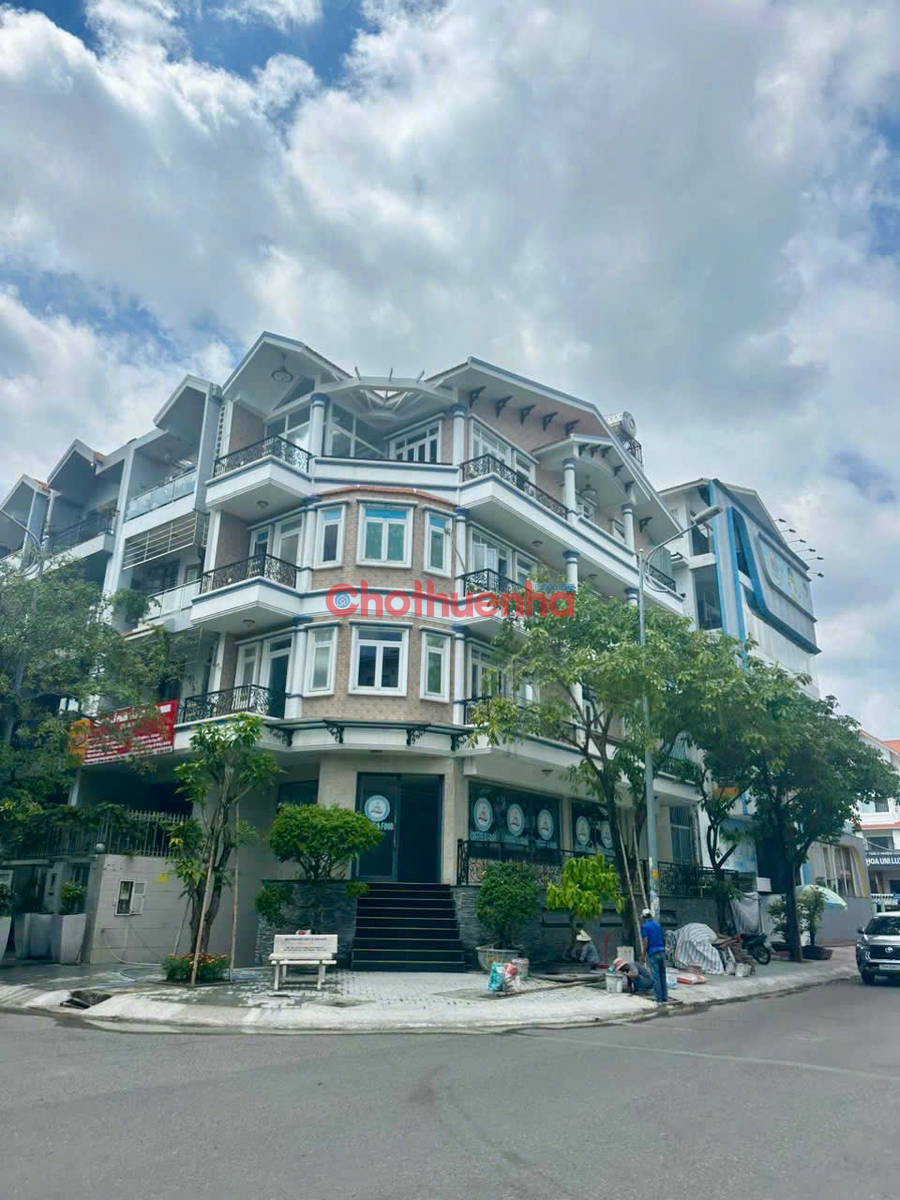 CHO THUÊ NHÀ GÓC 2 MẶT TIỀN HIM LAM Q7 – 150M² SỬ DỤNG, HẦM + 4 LẦU, CÓ THANG MÁY