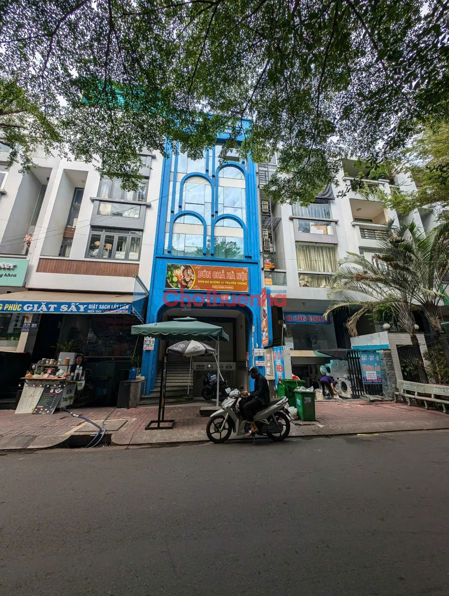 CHO THUÊ NHÀ MẶT TIỀN ĐƯỜNG SỐ 3 KIM SƠN QUẬN 7 – 5X20M, CÓ HẦM, 3 LẦU, VỊ TRÍ SẦM UẤT