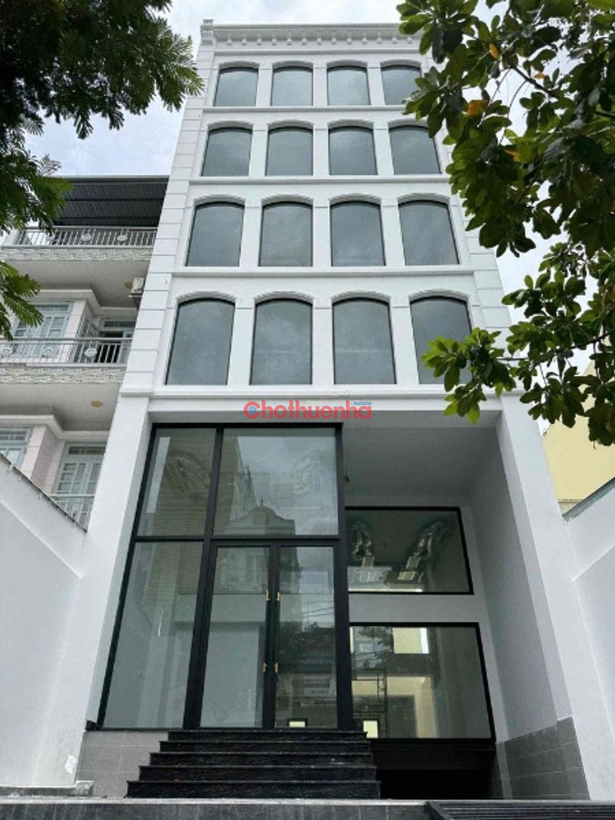 CHO THUÊ GẤP TÒA NHÀ CÓ THANG MÁY, DT 1.000M2, MT ĐƯỜNG DƯƠNG THỊ MƯỜI, QUẬN 12