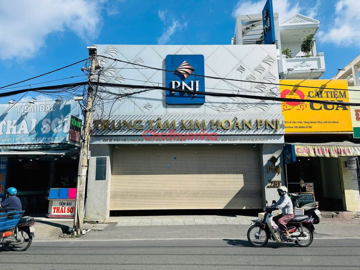 CHO THUÊ NHÀ MẶT TIỀN LÊ VĂN VIỆT QUẬN 9, DIỆN TÍCH 7.5X26M NỞ HẬU 11M, GIÁ 110 TRIỆU