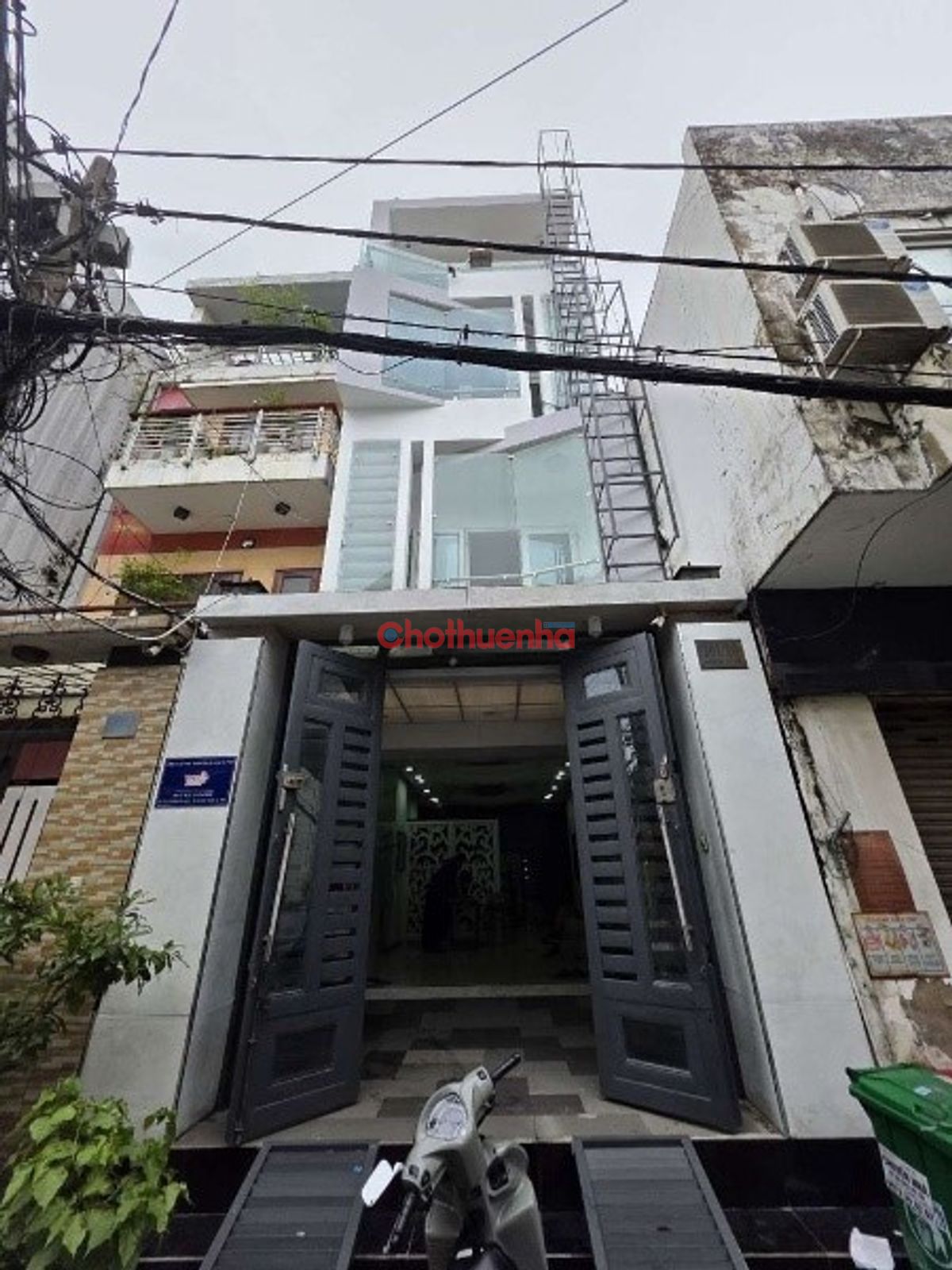 CHO THUÊ NHÀ ĐINH BỘ LĨNH BÌNH THẠNH, 1 TRỆT 3 LẦU, 10 PHÒNG, 10 WC, GIÁ 45 TRIỆU