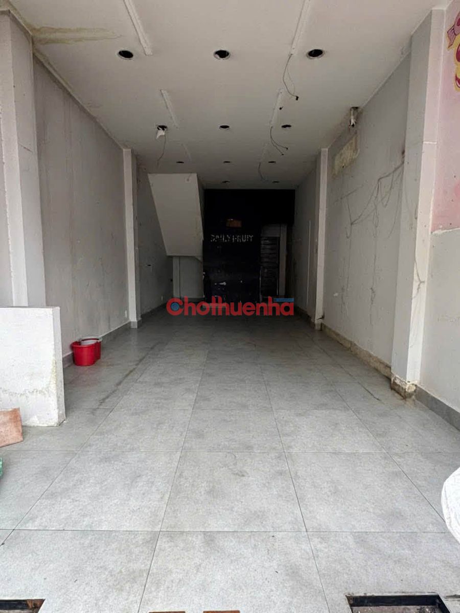 CHO THUÊ MẶT BẰNG ĐƯỜNG XÔ VIẾT NGHỆ TĨNH – TRỆT 2 LẦU SÂN THƯỢNG