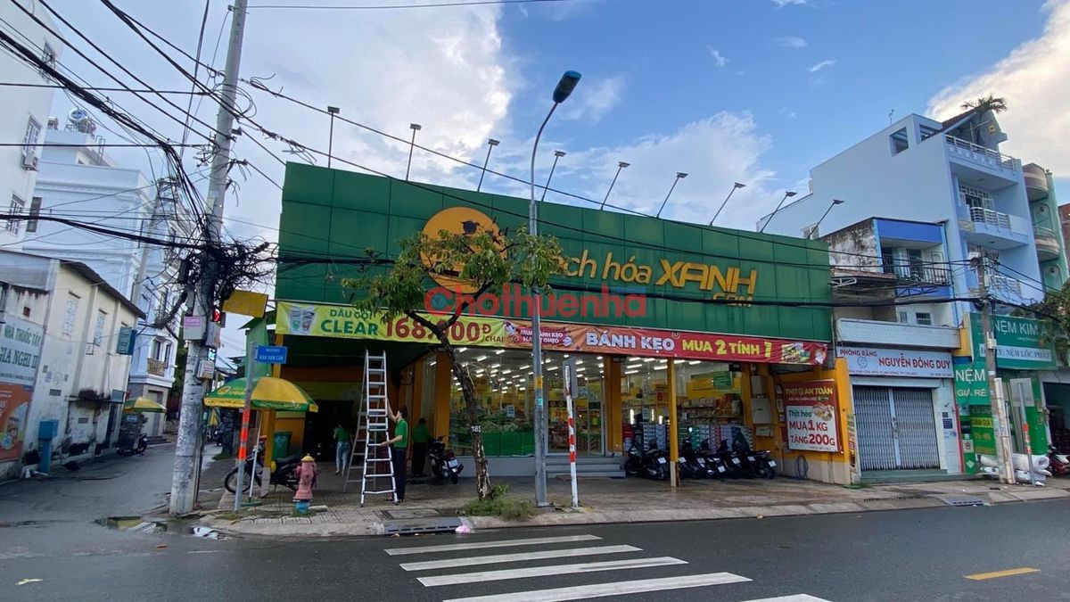 Cho thuê nhà góc 2 mặt tiền tại 581-583 Kha Vạn Cân, P. Linh Đông, Thủ Đức, DT: 16.5x33m