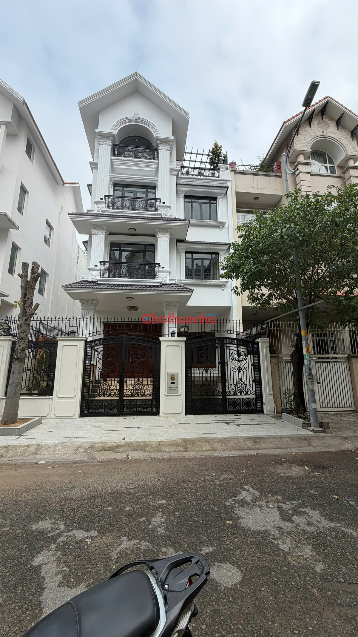 CHO THUÊ BIỆT THỰ HIM LAM Q7 – 10X20M, FULL NỘI THẤT, CÓ THANG MÁY