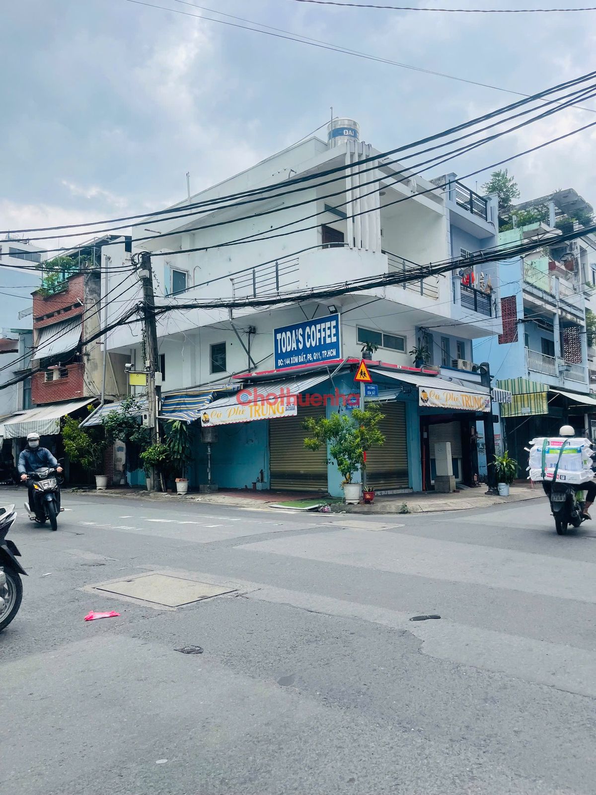 CHO THUÊ NHÀ ĐƯỜNG XÓM ĐẤT - GÓC 2 MẶT TIỀN 