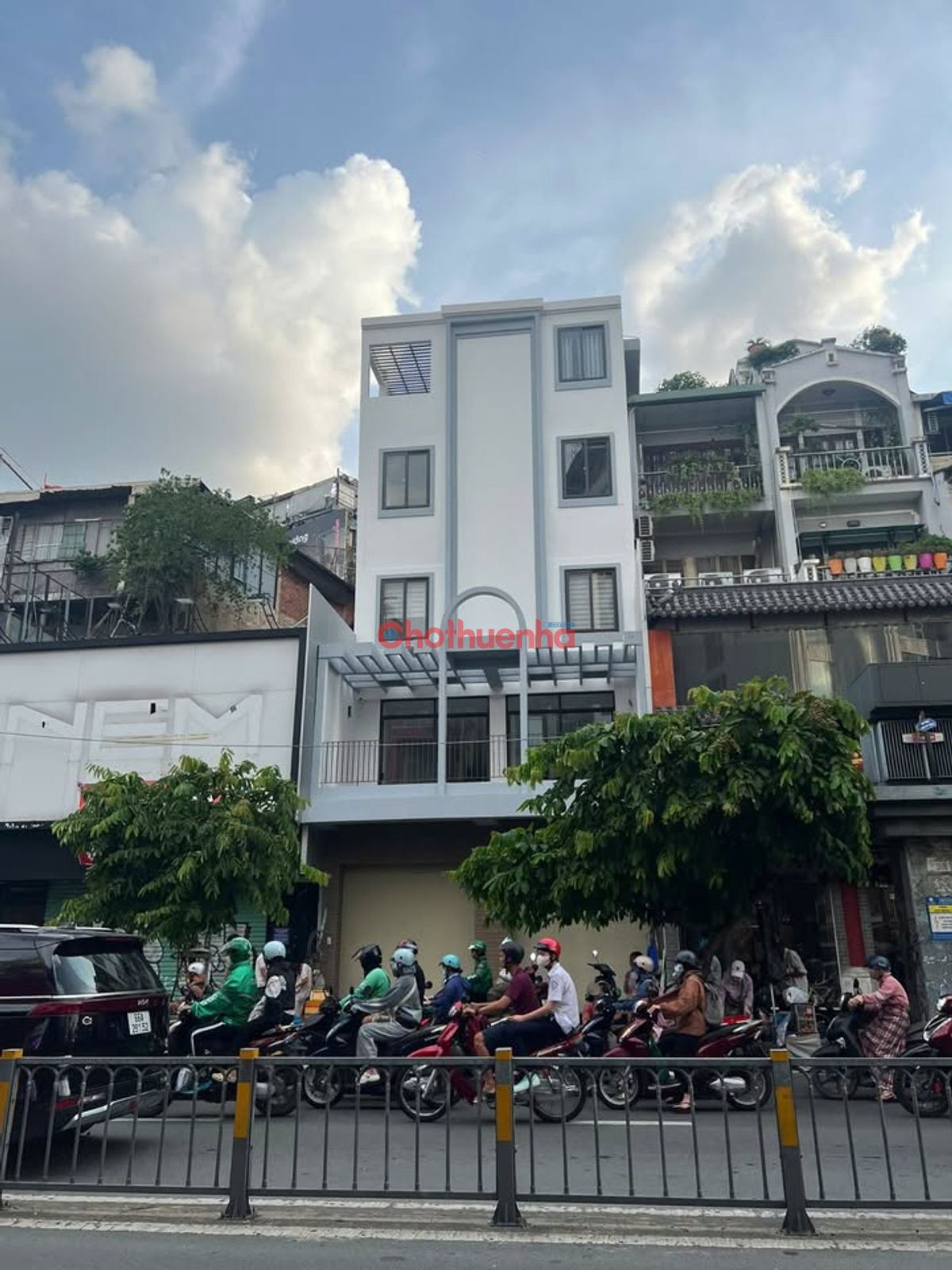 Cho Thuê MB Mặt Tiền 15-17 Cách Mạng Tháng 8, P. Bến Thành, Quận 1