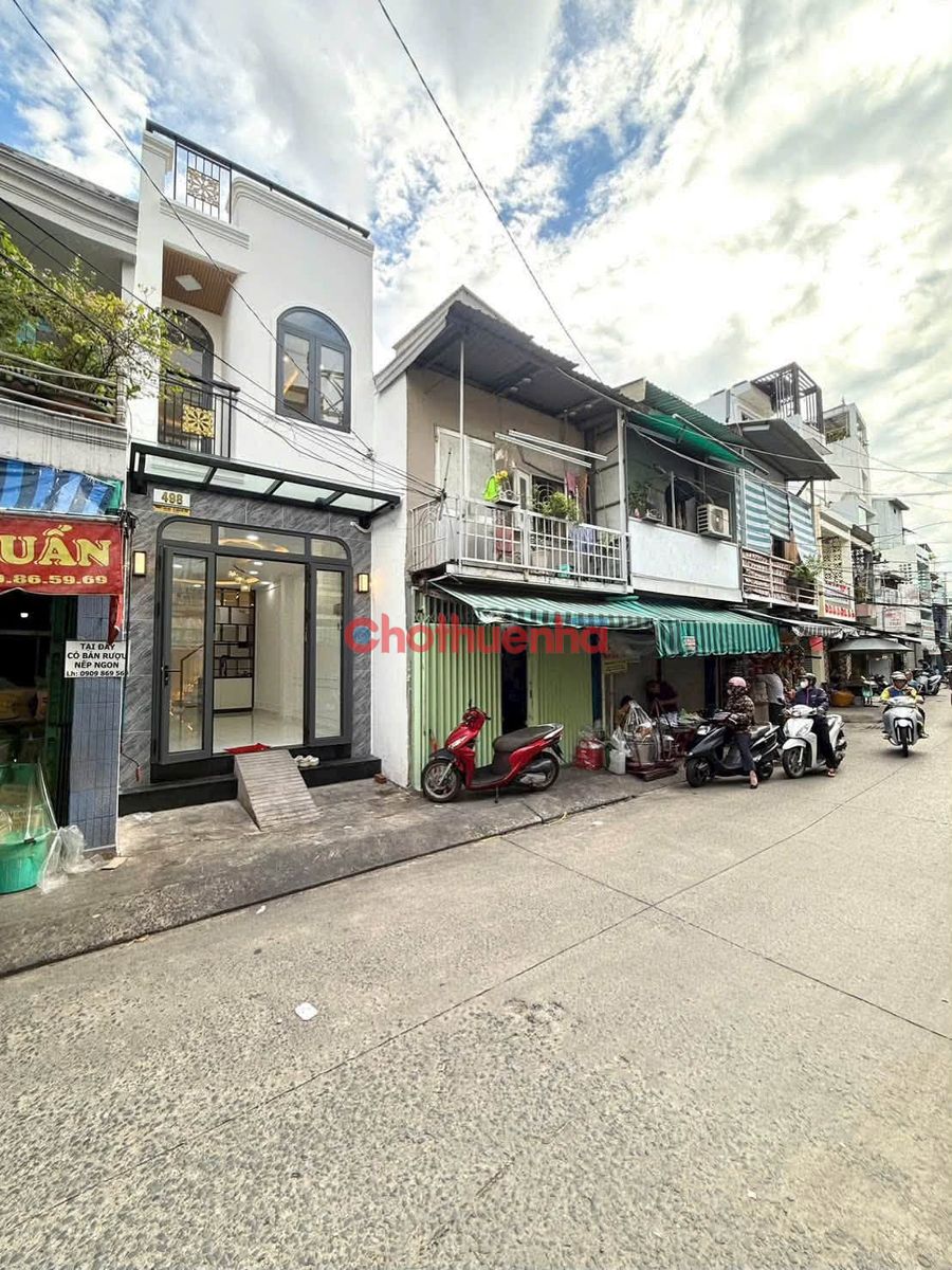 CHO THUÊ MẶT BẰNG ĐƯỜNG ĐOÀN VĂN BƠ – NHÀ XÂY MỚI – TRỆT 2 LẦU