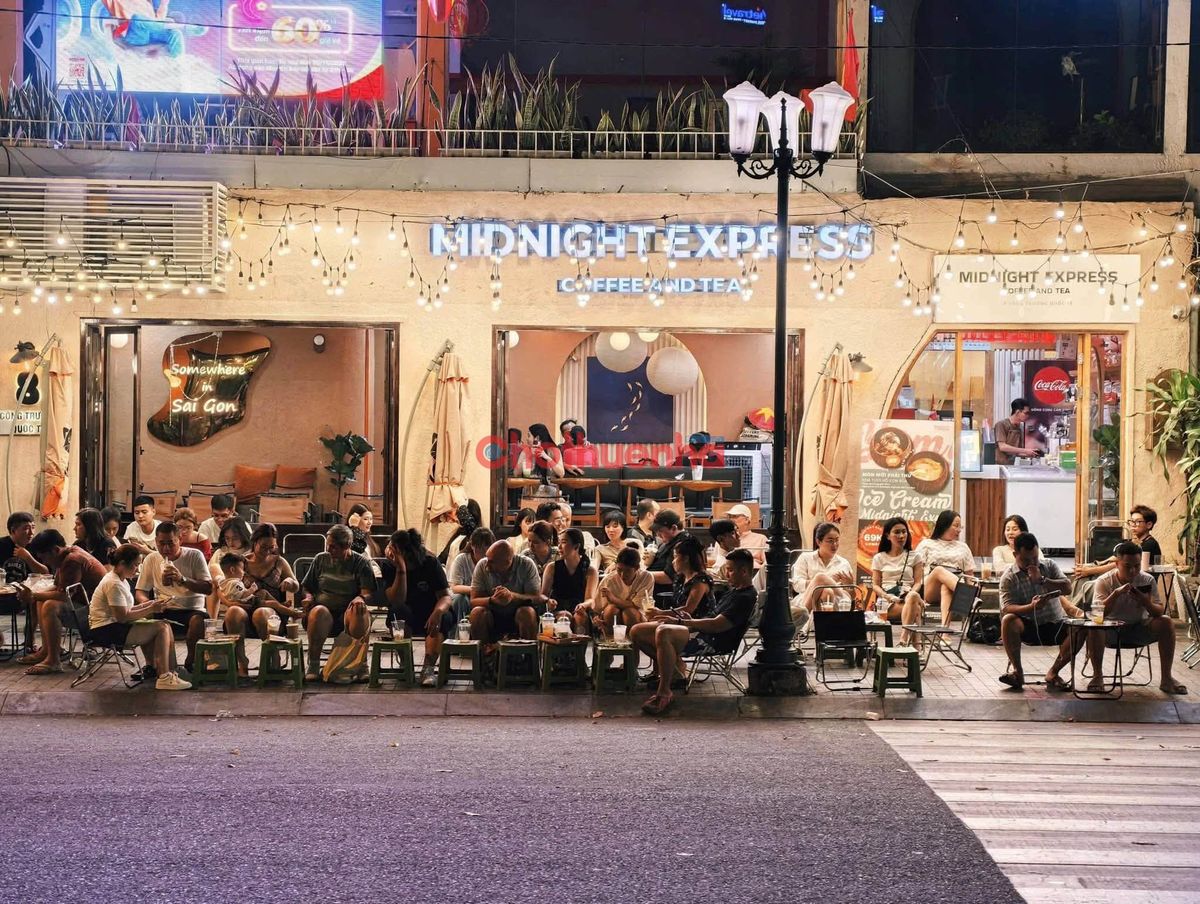 CHO THUÊ MẶT BẰNG KINH DOANH, CÔNG TRƯỜNG QUỐC TẾ, QUẬN 3, 200M²