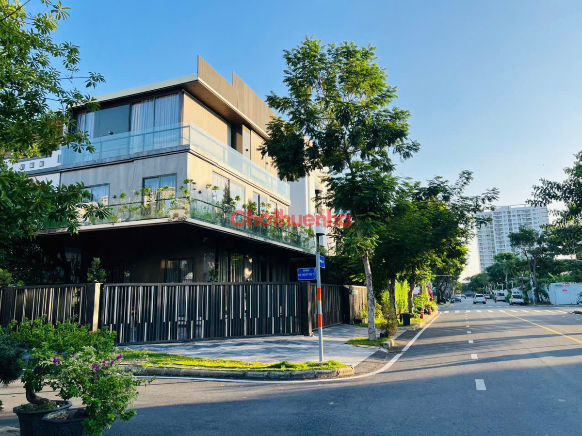 CHO THUÊ BIỆT THỰ GÓC MỸ THÁI 1 – SÂN VƯỜN RỘNG, 2 MẶT TIỀN