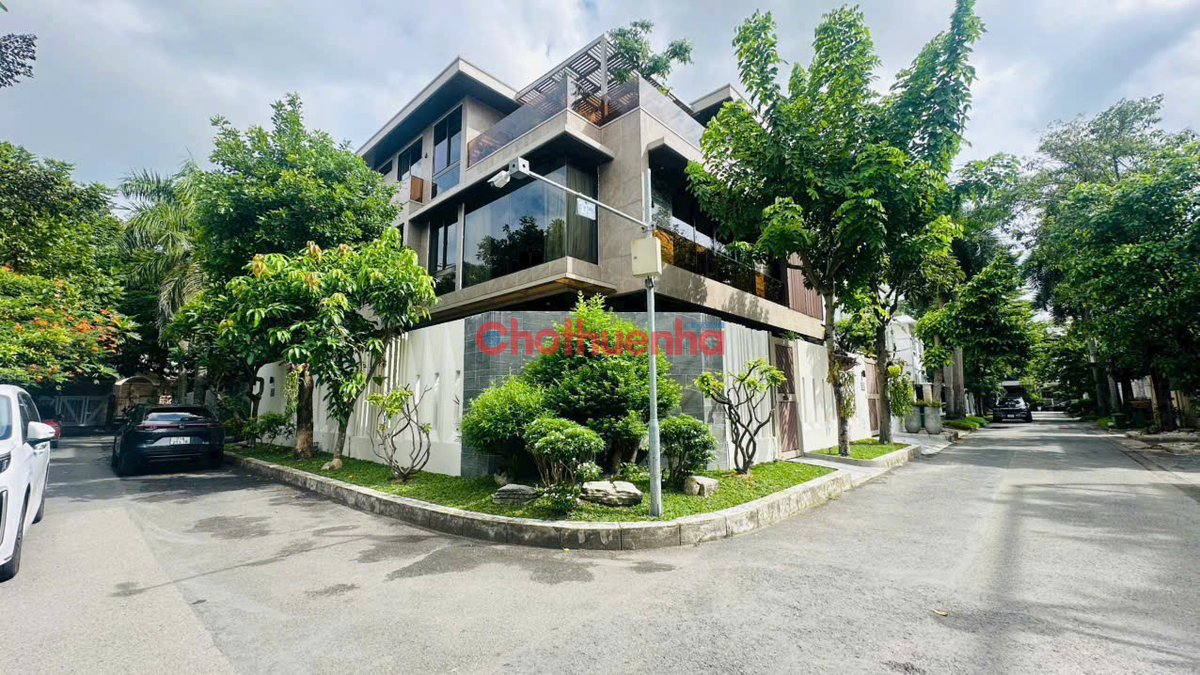 CHO THUÊ BIỆT THỰ GÓC 2 MẶT TIỀN NAM THÔNG 3 – PHÚ MỸ HƯNG