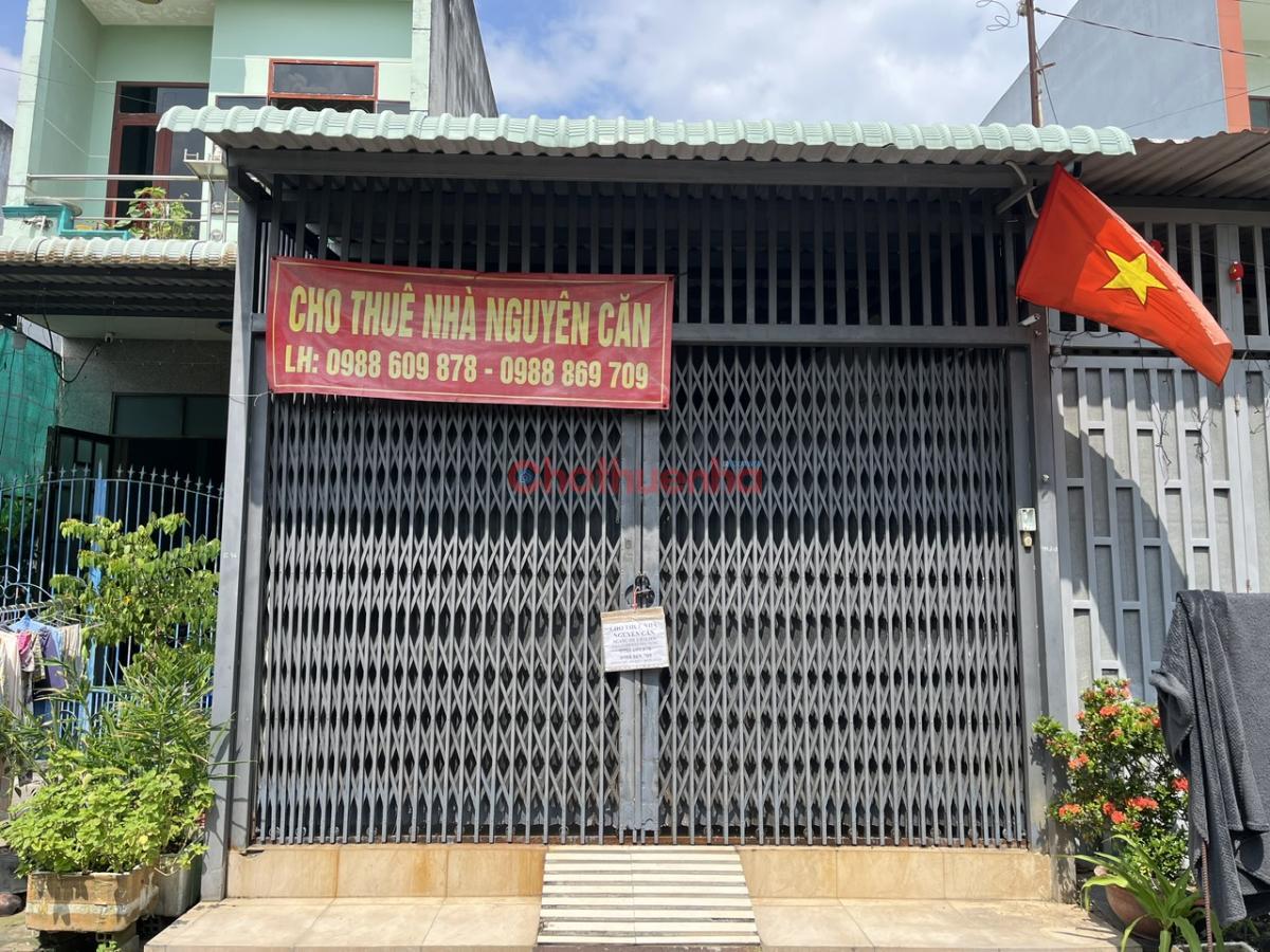 Cho thuê nhà 02 phòng Chợ Mới Gò Đen, Bến Lức, Long An