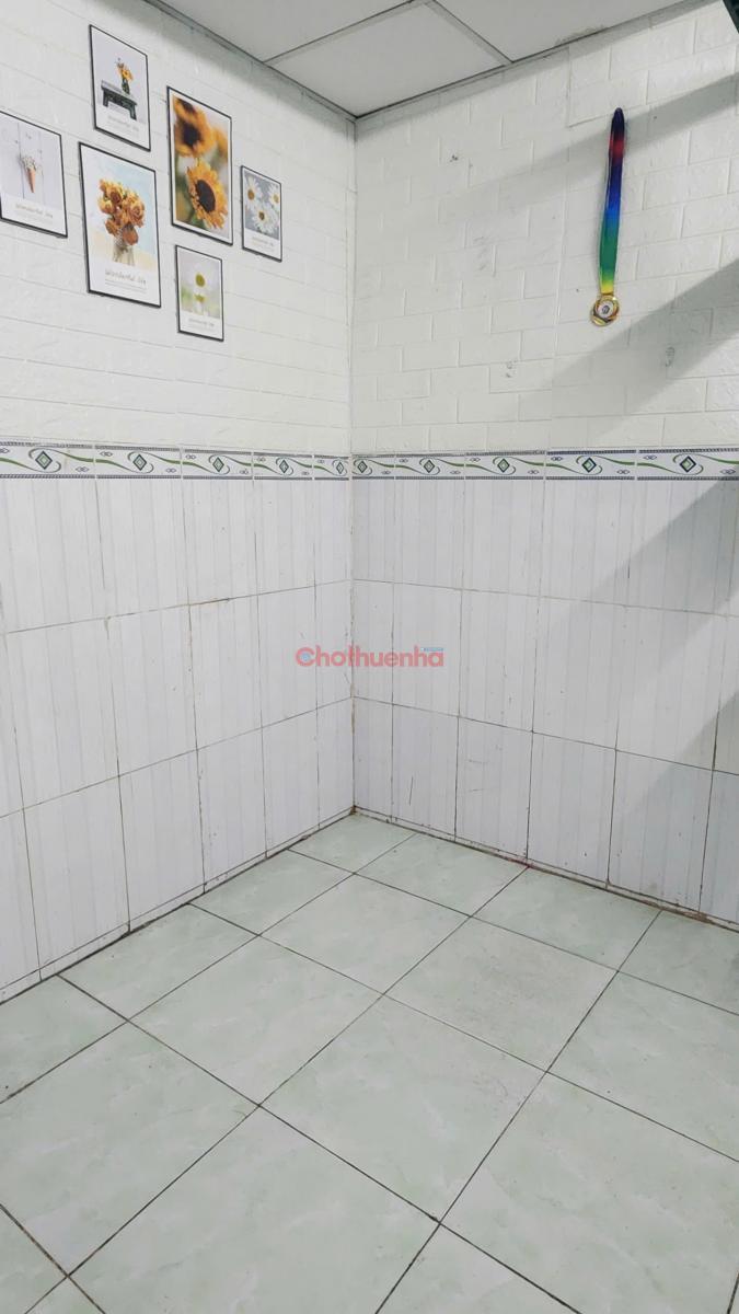 Cho thuê phòng trọ có gác như nhà riêng biệt, gần trường ĐH Công nghiệp, Chợ Gò Vấp, Emart
