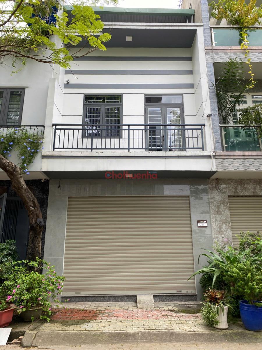 Cần cho thuê nhà nguyên căn 1 lầu 1 trệt đầy đủ nội thất tổng diện tích sử dụng 150m2 giá cho thuê 8tr tháng