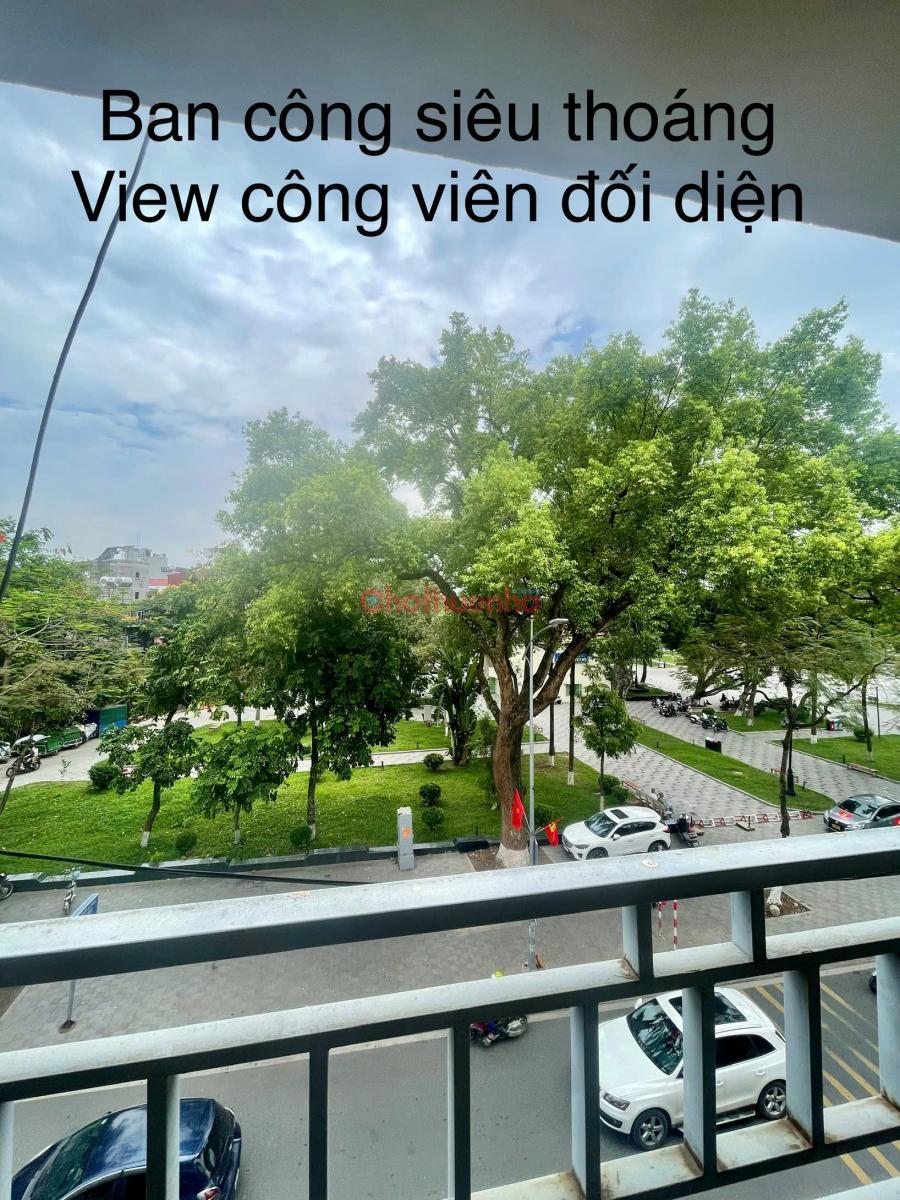 Chính chủ cho thuê văn phòng tại đầu Thụy Khuê, Tây Hồ, vị trí cực đẹp, mặt tiền 2 ô tô tránh nhau