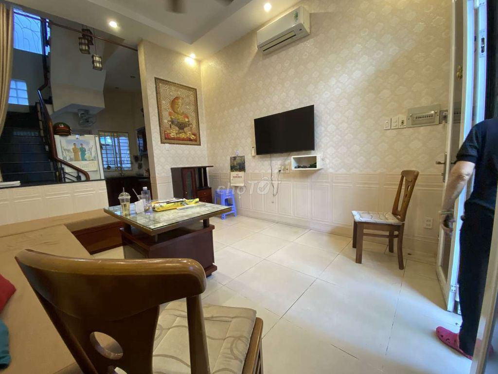 CHO THUÊ NHÀ NGUYÊN CĂN NGUYỄN TRÃI QUẬN 5 - FULL NỘI THẤT, GIÁ CHỈ 15TR