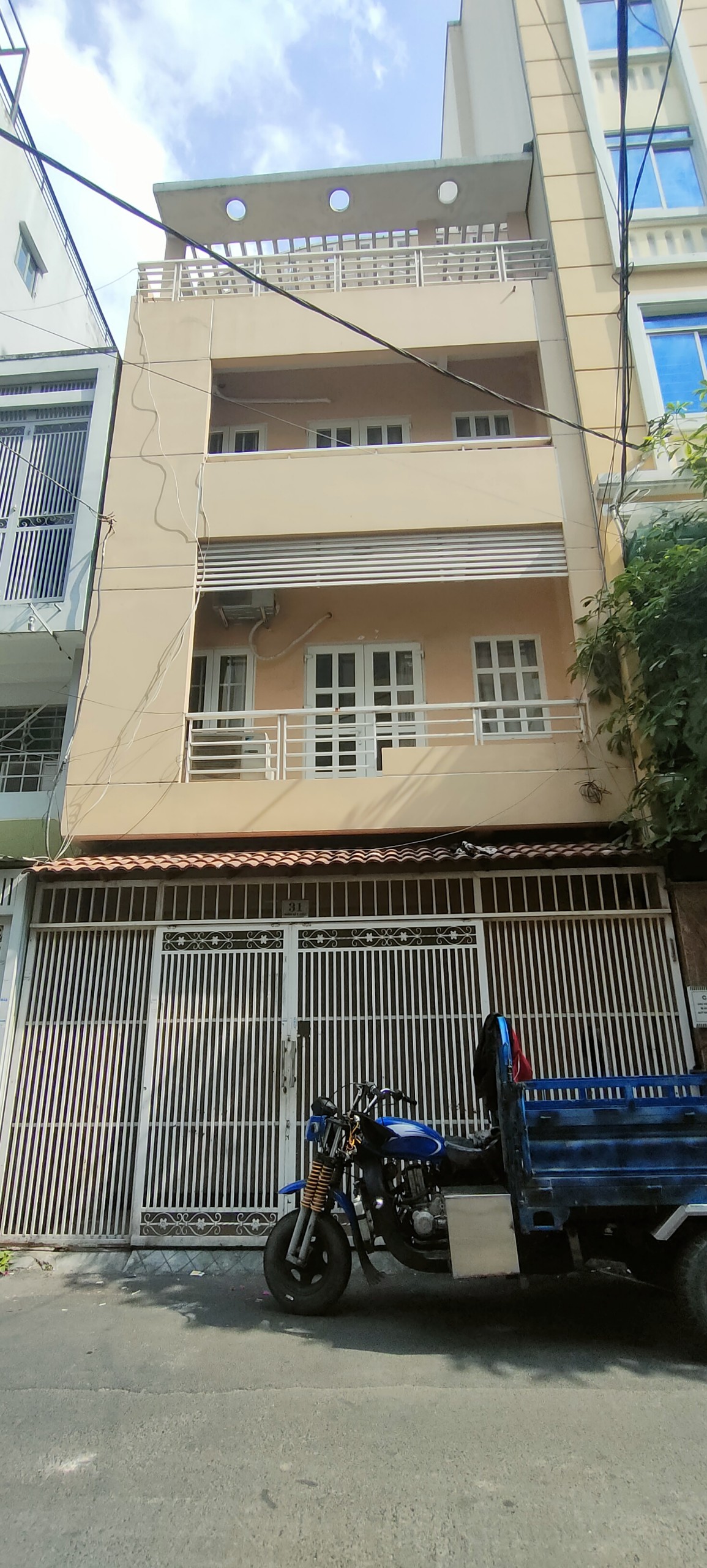 CHO THUÊ NHÀ MẶT TIỀN CƯ XÁ ĐÔ THÀNH, PHƯỜNG 4, QUẬN 3 - NHÀ MỚI