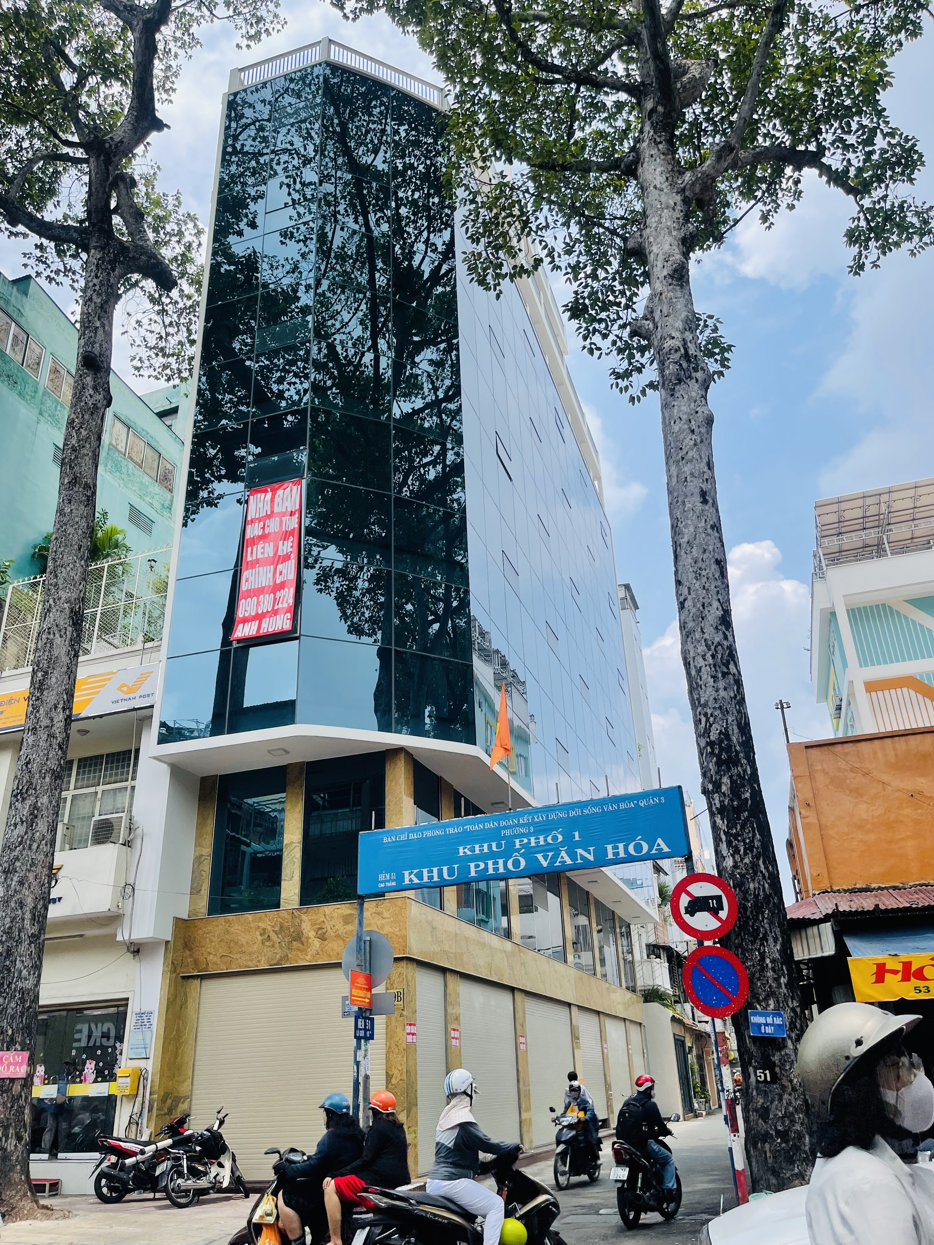 Cho thuê Tòa nhà nguyên căn Góc Hai Mặt  đường  Cao Thắng, Phường 3 ngay gần Nguyễn Thị Minh Khai q1 giá tốt