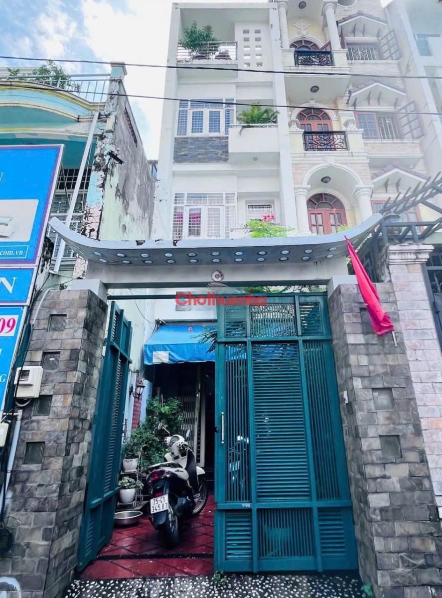 MẶT TIỀN GẦN NGÃ GIAO HUỲNH VĂN BÁNH & LÊ VĂN SỸ KHU KINH DOANH SẦM UẤT