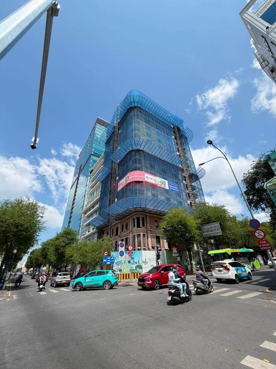 CHO THUÊ KHÁCH SẠN 111 HAI BÀ TRƯNG GÓC 2 MẶT TIỀN VỚI 64 LÊ THÁNH TÔN QUẬN 1 9.600M² SÀN