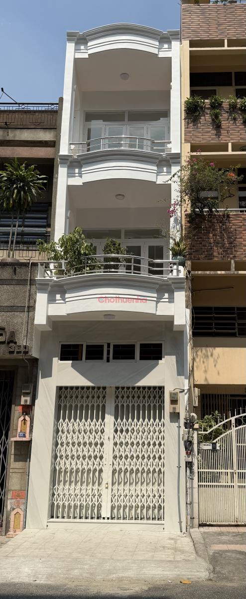 Cho thuê nguyên căn nhà mới mặt tiền 378 Hoà Hảo, P. Diên Hồng (P.5, Q.10 cũ).