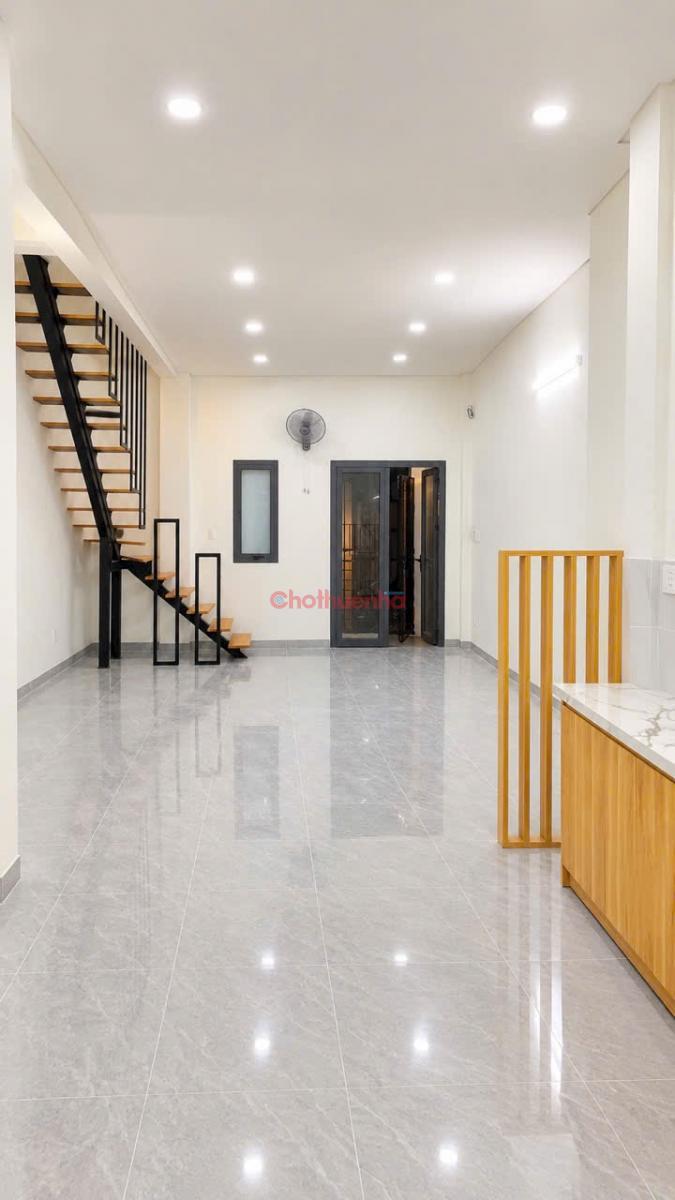 Cho thuê NNC mới xây, 2PN, 2wc, 1 trệt 1 lầu. 70m2