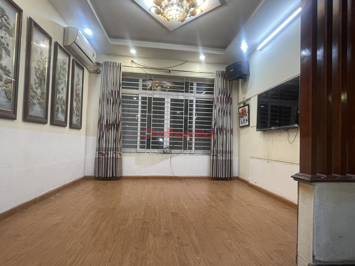 Chính Chủ Cho Thuê nhà 5 tầng