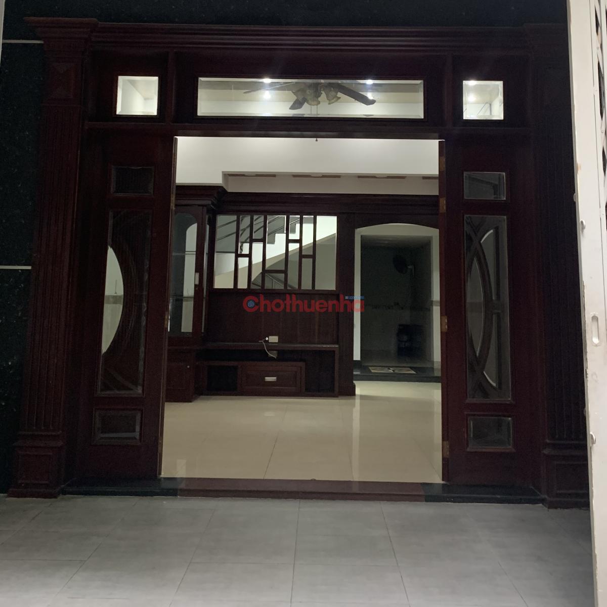 Cho thuê nhà nguyên căn. Chính chủ không qua trung gian môi giới. Liên hệ trực tiếp 0909258662