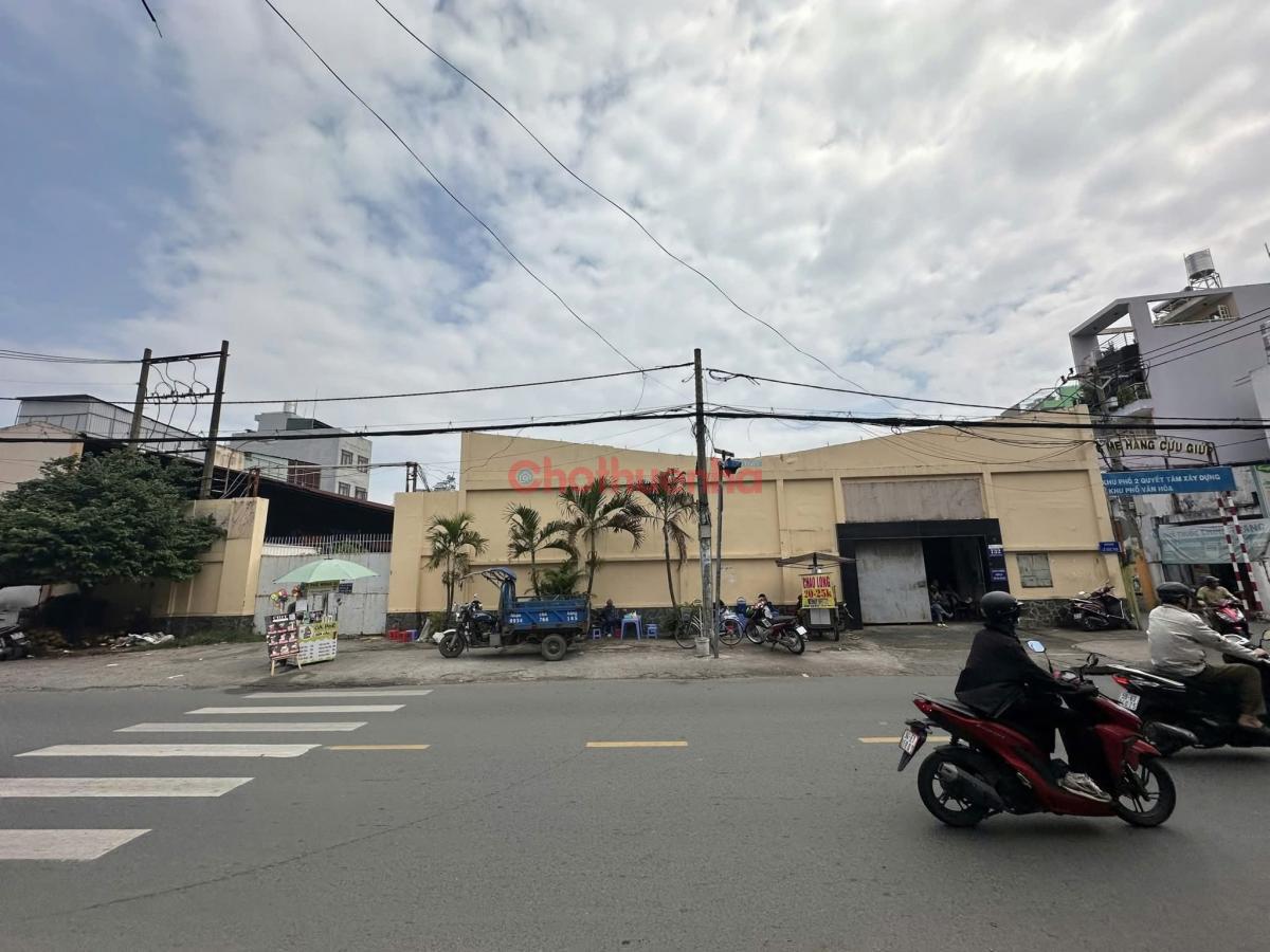 Cho Thuê Nhà GÓC 2 Mặt Tiền 732 Lê Đức Thọ, Quận Gò Vấp. Ngang 20m x 33m. 660m2