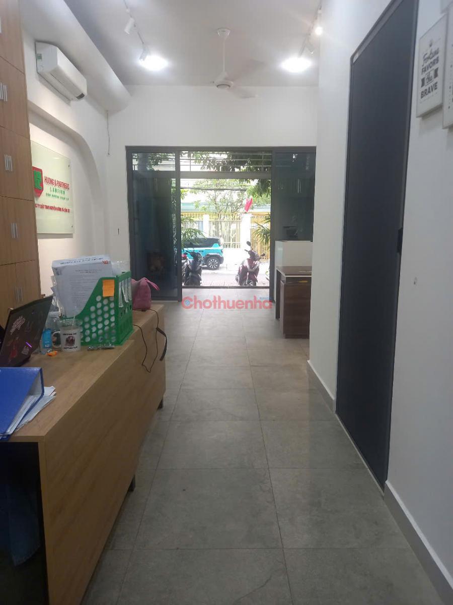 Cho thuê tầng trệt nhà nguyên căn