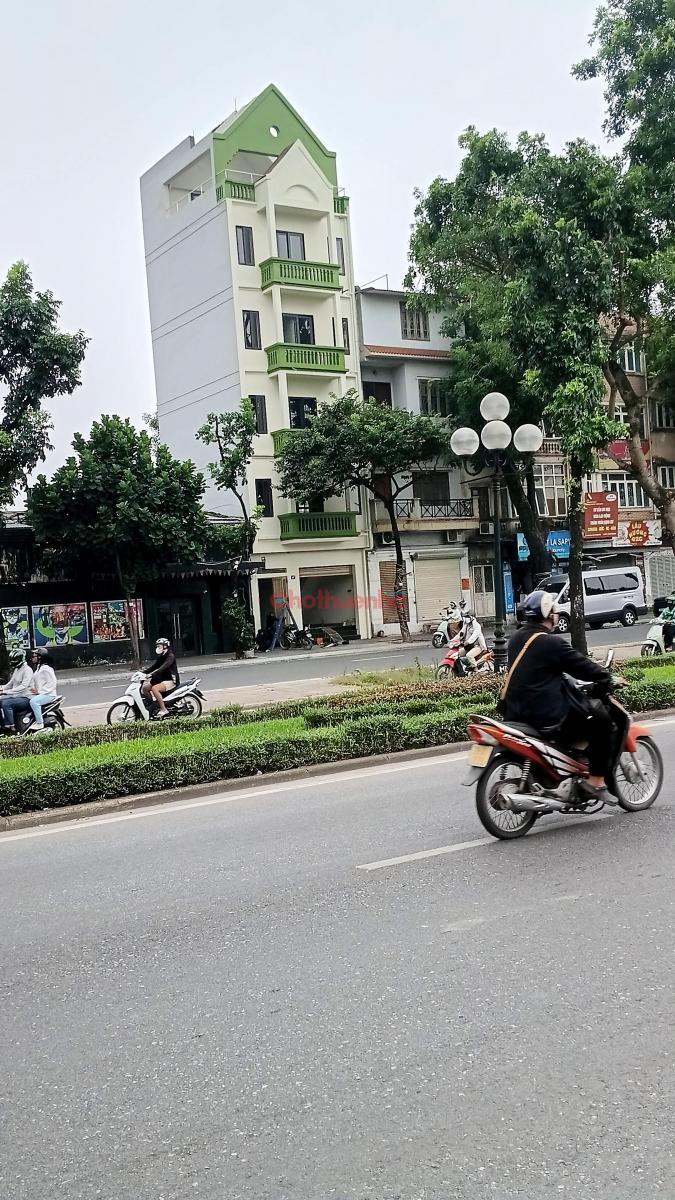 Cho thuê nhà mặt tiền đường lớn phường Ba Đình