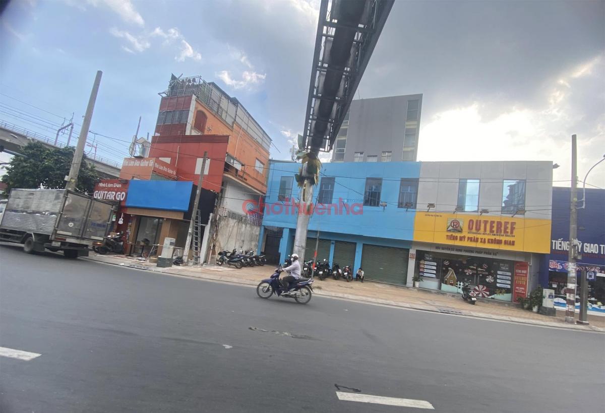 Cho Thuê Toà Nhà Mặt Tiền 392 Võ Văn Ngân, Phường Bình Thọ, Thủ Đức. Diện Tích 1690m2