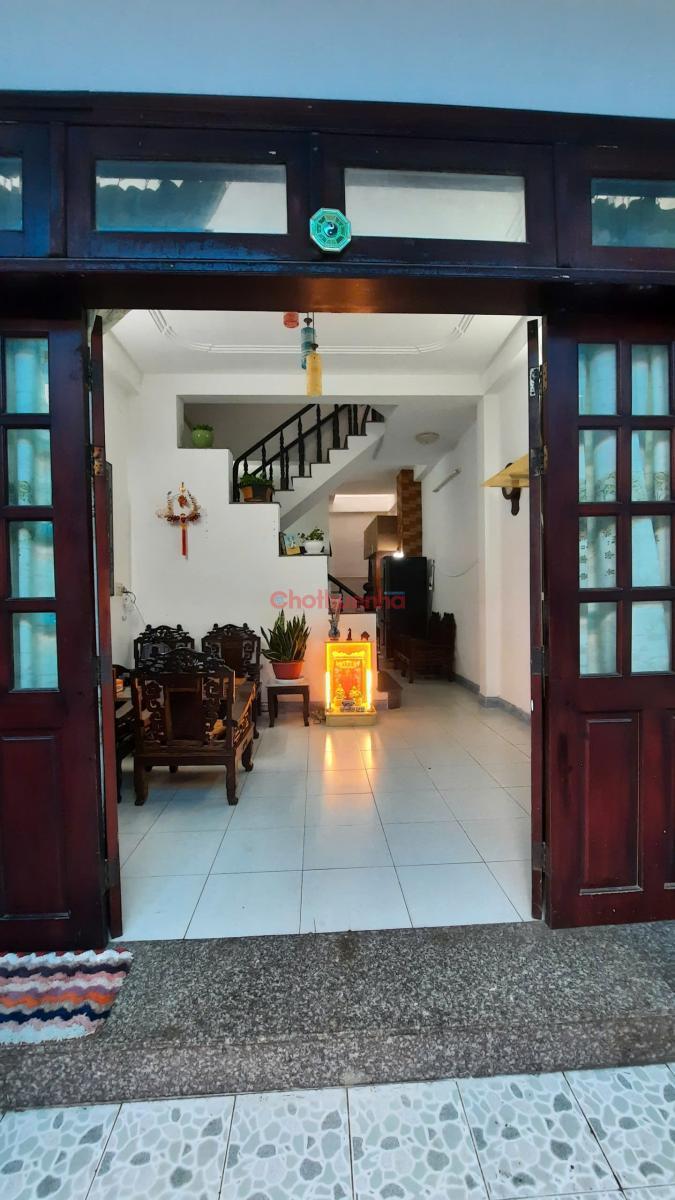 Cho thuê nhà nguyên căn, sạch và mới 100%, phong cách cổ điển thanh lịch