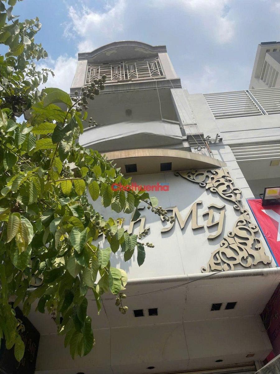 Cho thuê nhà nguyên căn đường Nguyễn Đình Chiểu, Phường 4, Quận 3.