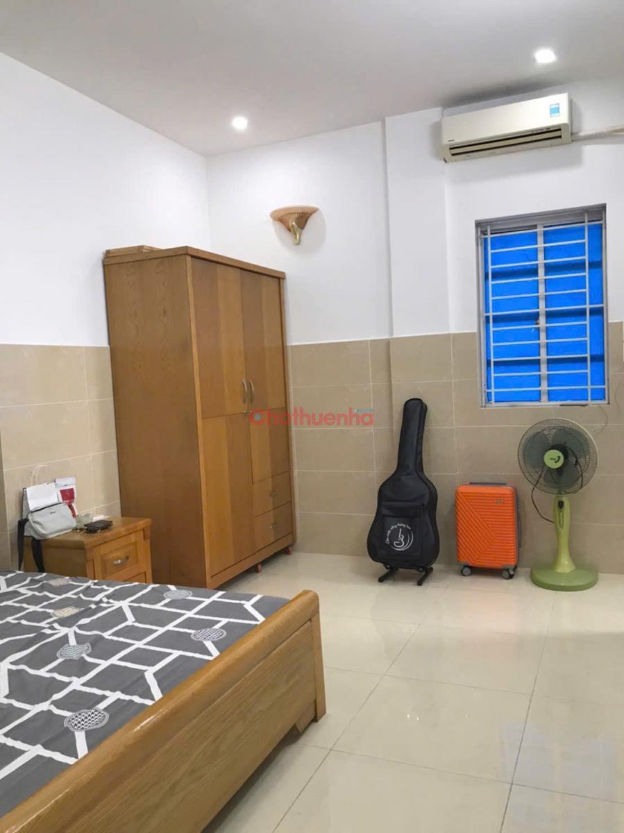 Cần cho thuê căn hộ full nội thất, lầu 5 cầu thang bộ