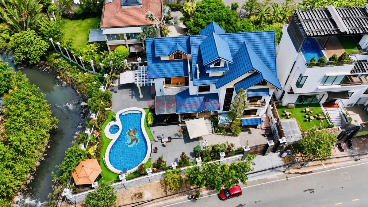 CHO THUÊ BIỆT THỰ FULL NỘI THẤT CÓ SÂN VƯỜN HỒ BƠI MẶT TIỀN NGUYỄN VĂN HƯỞNG THẢO ĐIỀN QUẬN 2