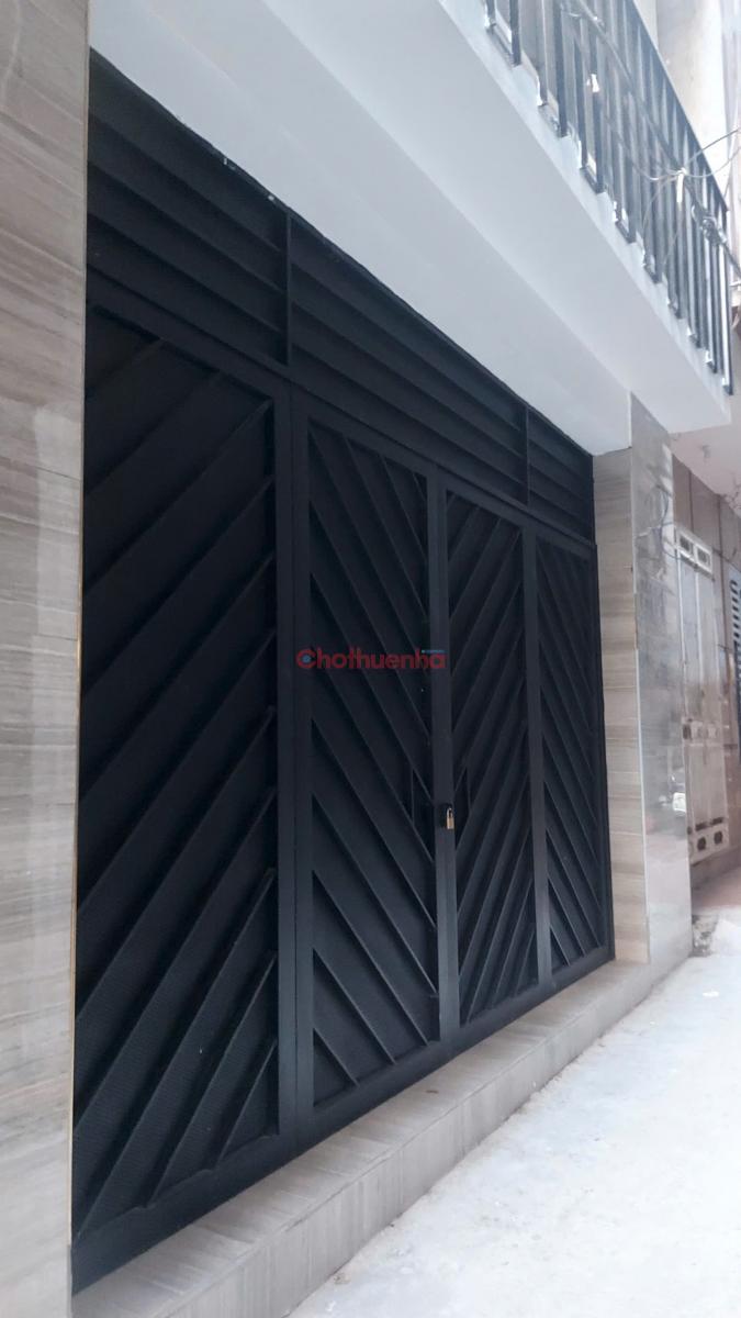 Chính chủ cần cho thuê căn hộ đường Lạc Long Quân, khép kín, thang máy